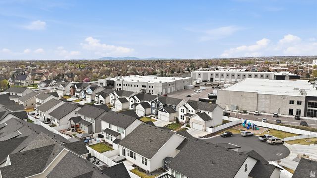 461 W JUNE DR, Kaysville, UT 84037