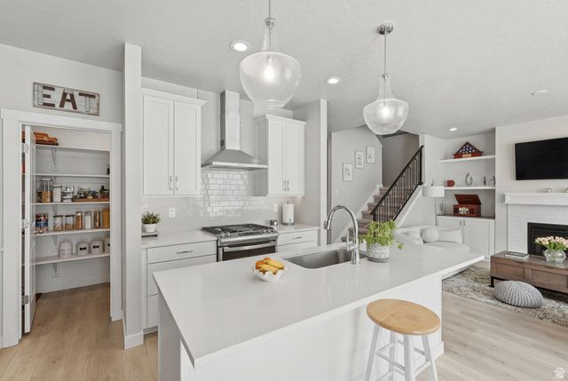 461 W JUNE DR, Kaysville, UT 84037