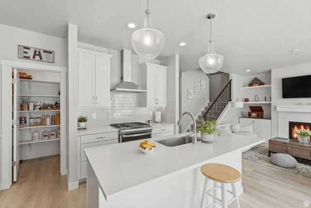 461 W JUNE DR, Kaysville, UT 84037