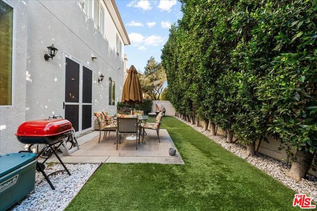 13027 El Dorado Avenue, Sylmar, CA 91342