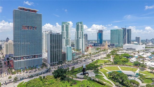 50 Biscayne Blvd 503, Miami, FL 33132