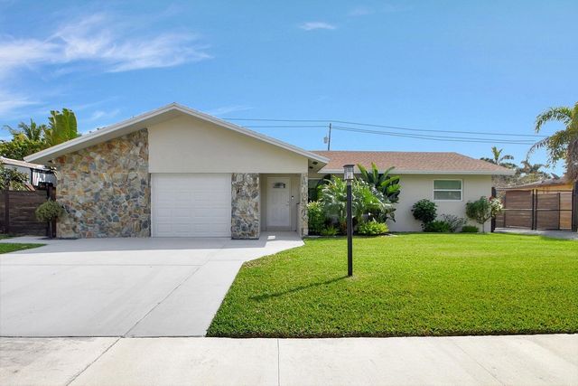 702 Grove Street, Lake Worth Beach, FL 33461