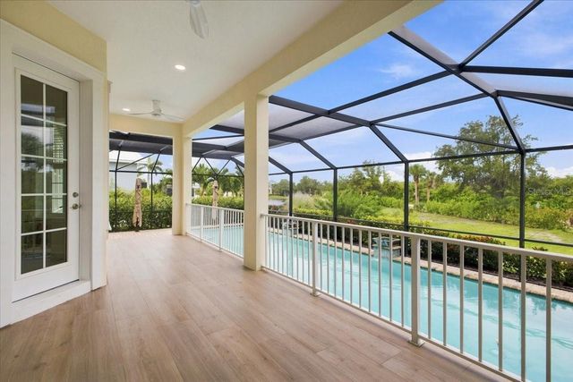 8124 37TH AVENUE CIRCLE W, Bradenton, FL 34209