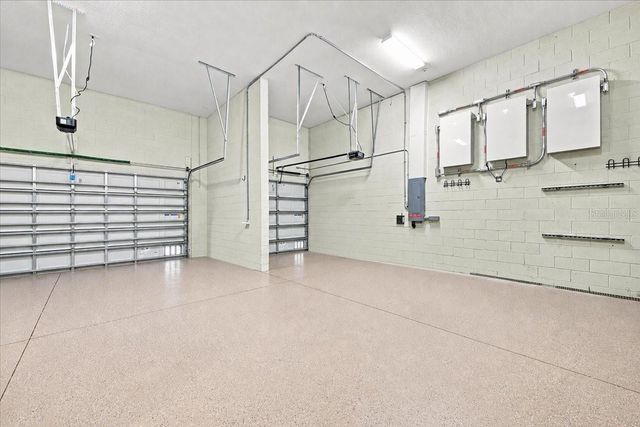 8124 37TH AVENUE CIRCLE W, Bradenton, FL 34209