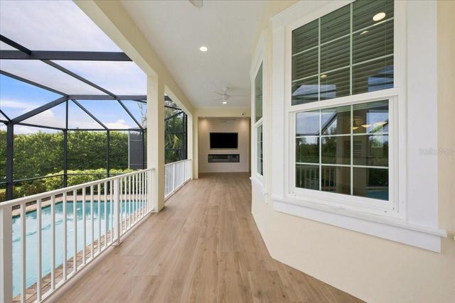 8124 37TH AVENUE CIRCLE W, Bradenton, FL 34209