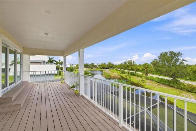 8124 37TH AVENUE CIRCLE W, Bradenton, FL 34209
