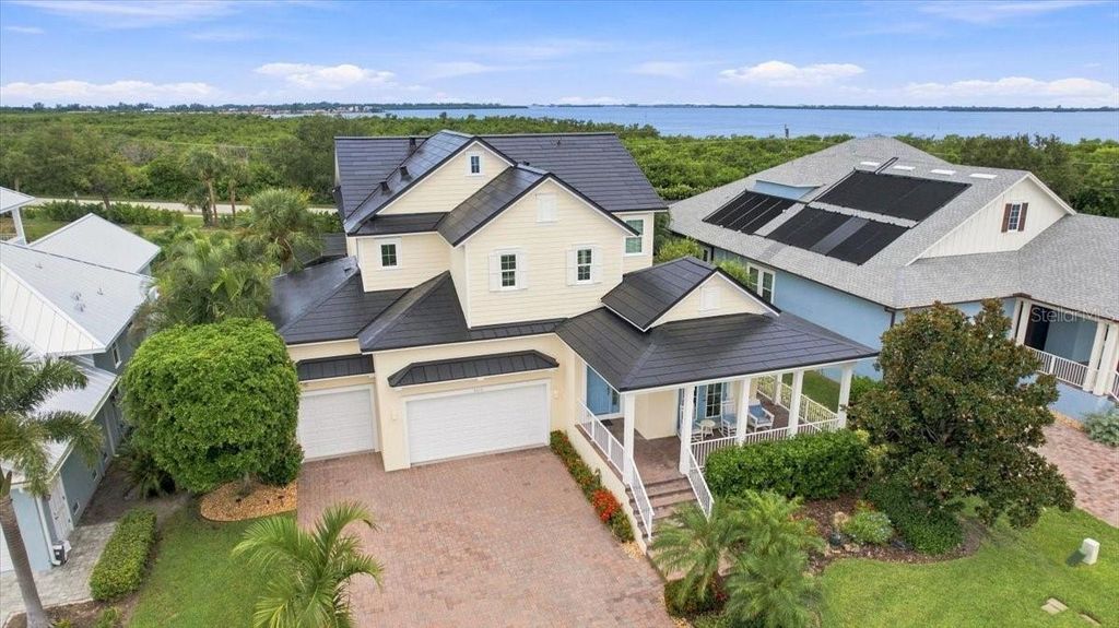 8124 37TH AVENUE CIRCLE W, Bradenton, FL 34209