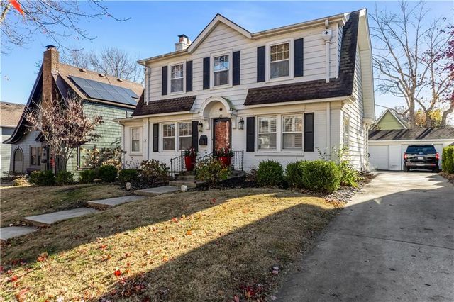 23 E 69TH Street, Kansas City, MO 64113