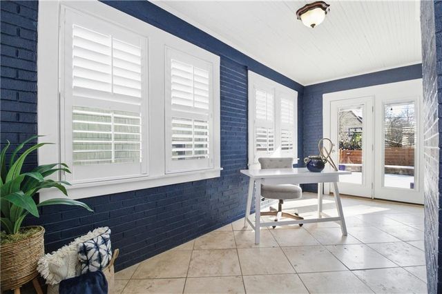 23 E 69TH Street, Kansas City, MO 64113