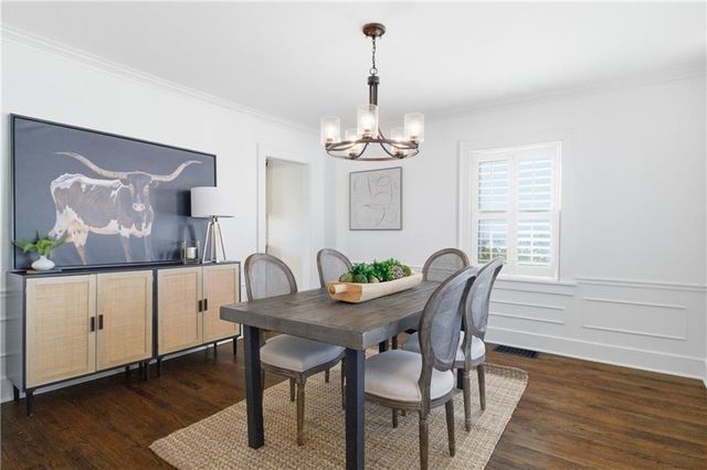 23 E 69TH Street, Kansas City, MO 64113