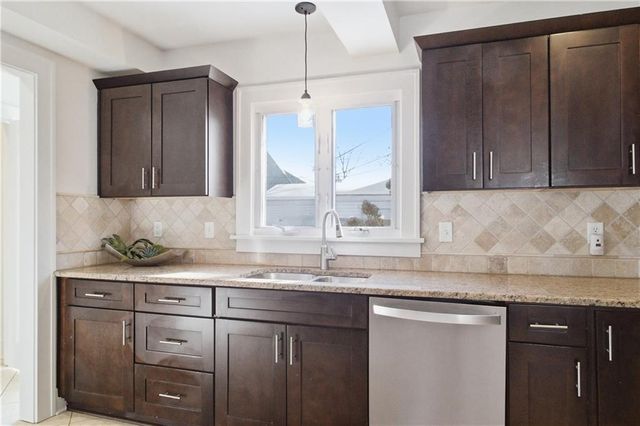 23 E 69TH Street, Kansas City, MO 64113