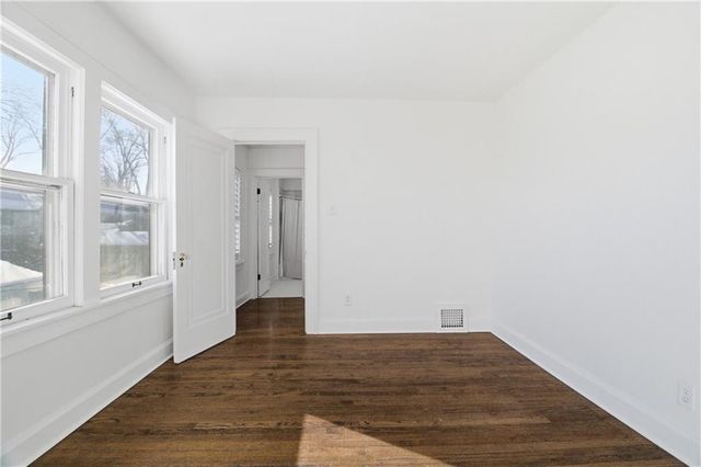 23 E 69TH Street, Kansas City, MO 64113