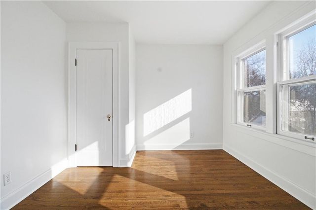 23 E 69TH Street, Kansas City, MO 64113