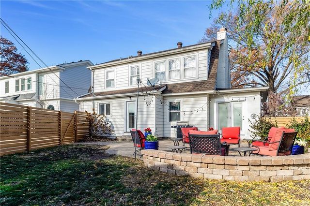 23 E 69TH Street, Kansas City, MO 64113