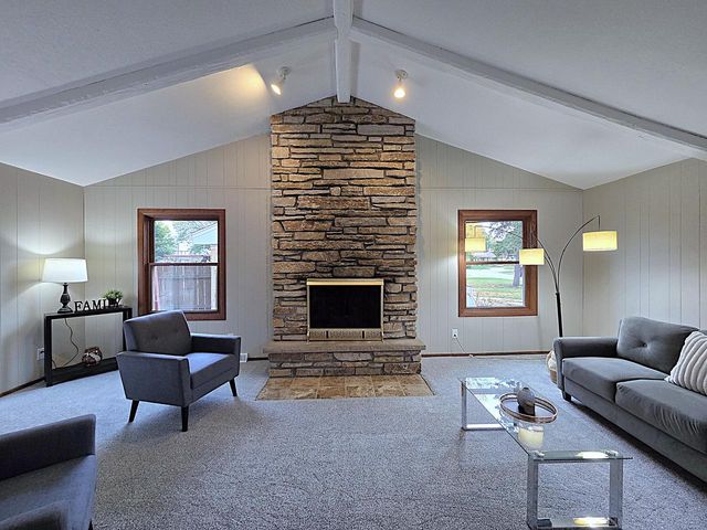 5020 S 28th STREET, Greenfield, WI 53221