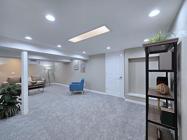 5020 S 28th STREET, Greenfield, WI 53221