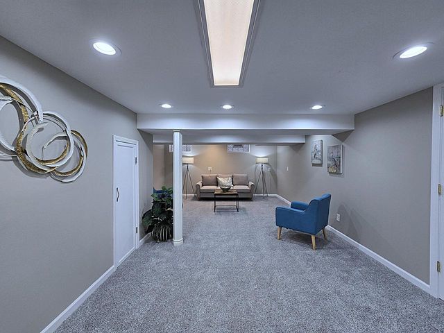 5020 S 28th STREET, Greenfield, WI 53221