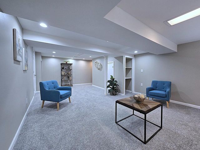 5020 S 28th STREET, Greenfield, WI 53221