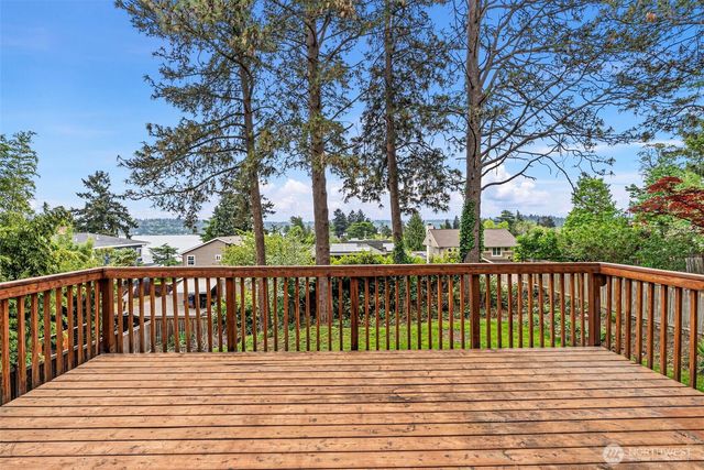 4020 47th Avenue S, Seattle, WA 98118