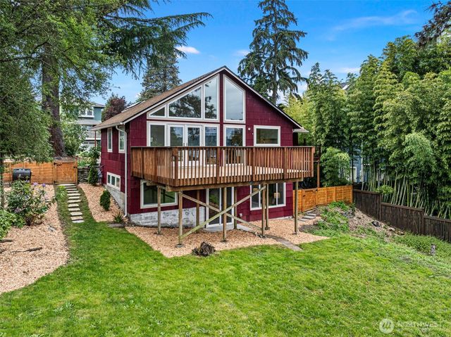 4020 47th Avenue S, Seattle, WA 98118