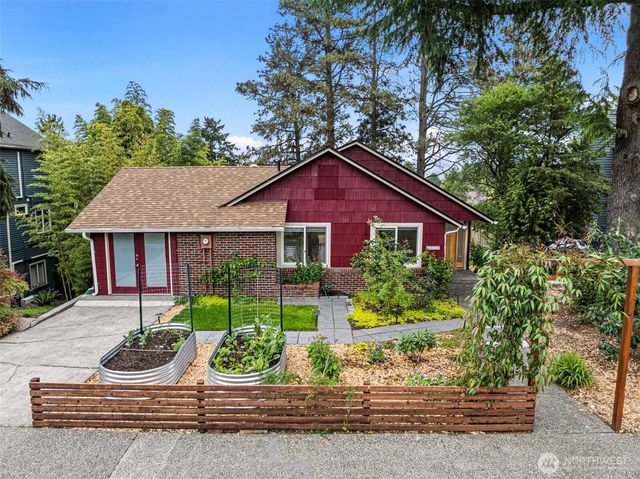 4020 47th Avenue S, Seattle, WA 98118