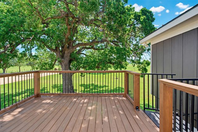 489 Boyd LN, Rockdale, TX 76567
