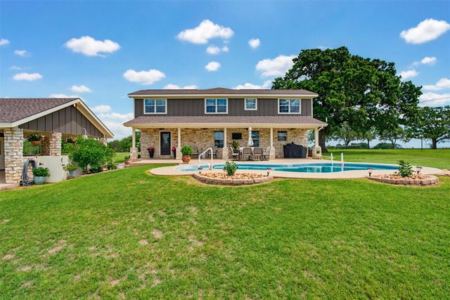 489 Boyd LN, Rockdale, TX 76567