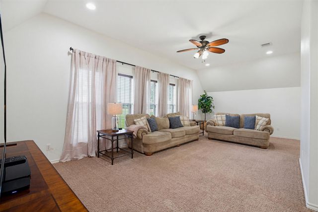 489 Boyd LN, Rockdale, TX 76567