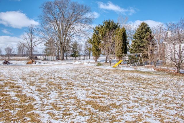 1201 N Kerby Road, Corunna, MI 48817