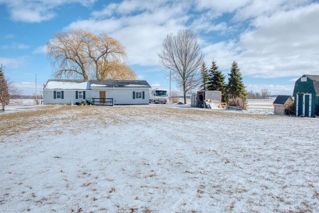 1201 N Kerby Road, Corunna, MI 48817