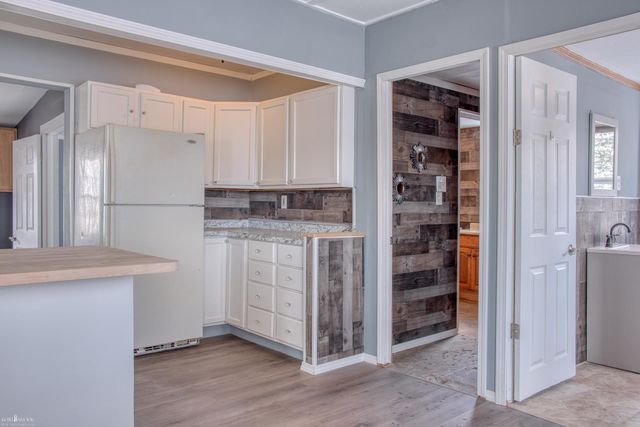 1201 N Kerby Road, Corunna, MI 48817