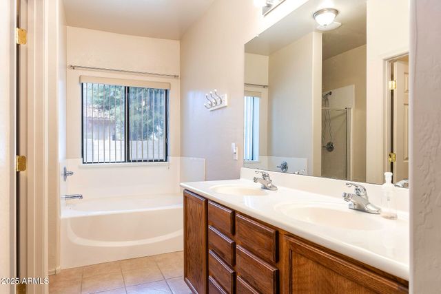 1442 E SADDLEBROOK Court, Casa Grande, AZ 85122