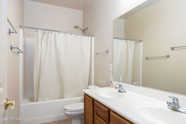 1442 E SADDLEBROOK Court, Casa Grande, AZ 85122