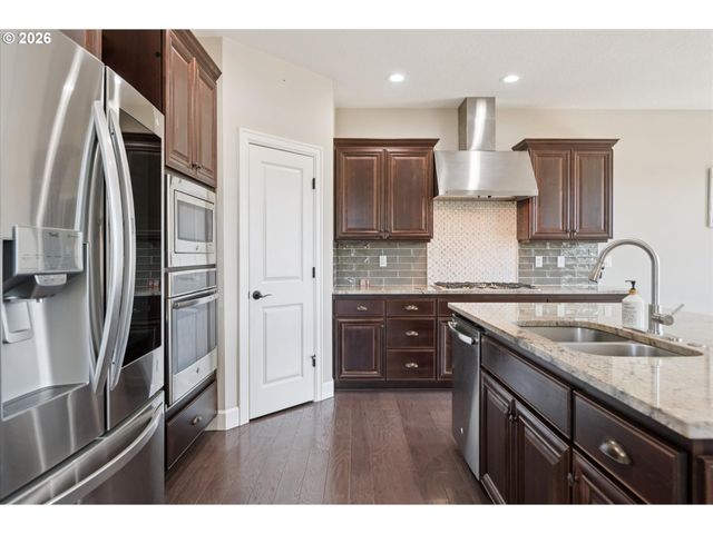 17230 Nw CATALPA St, Portland, OR 97210