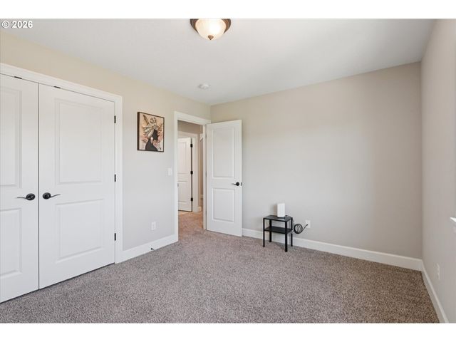 17230 Nw CATALPA St, Portland, OR 97210