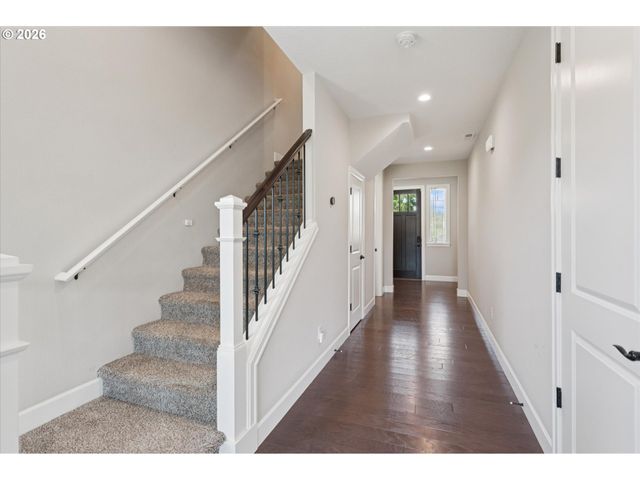 17230 Nw CATALPA St, Portland, OR 97210