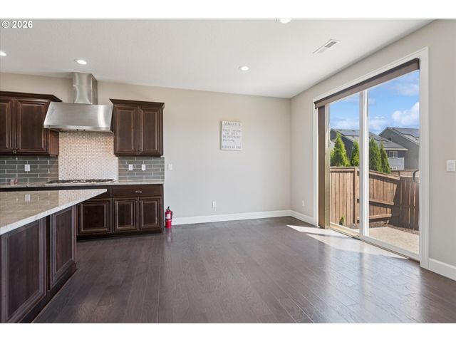 17230 Nw CATALPA St, Portland, OR 97210