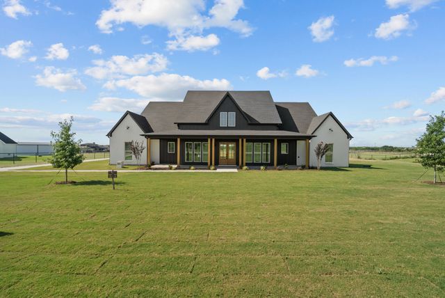 1015 Pilgrim Trail, Weatherford, TX 76088