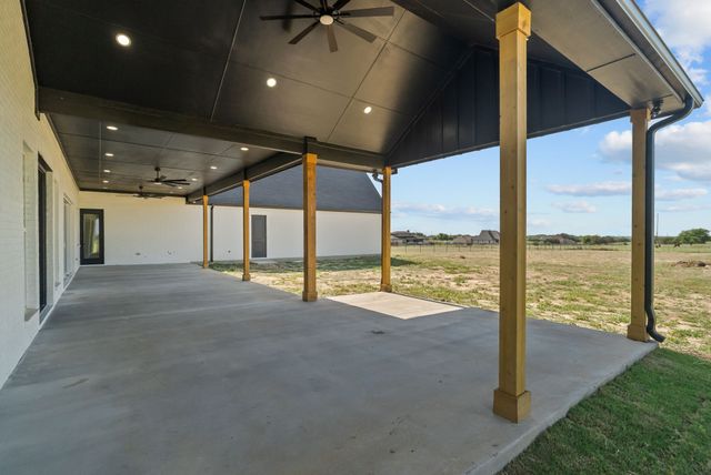 1015 Pilgrim Trail, Weatherford, TX 76088