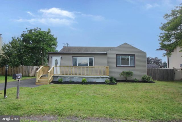 913 FAIRVIEW AVE, Bristol, PA 19007