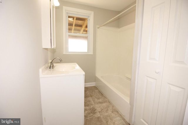 913 FAIRVIEW AVE, Bristol, PA 19007