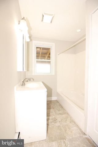 913 FAIRVIEW AVE, Bristol, PA 19007