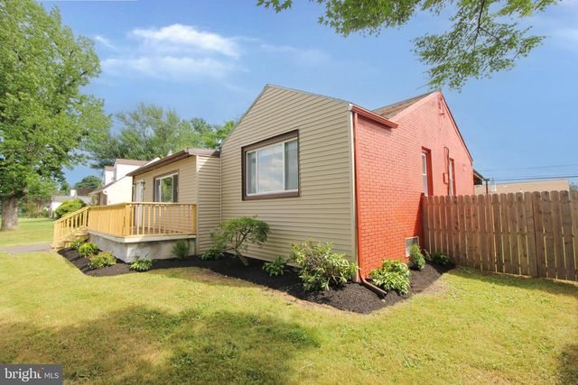 913 FAIRVIEW AVE, Bristol, PA 19007