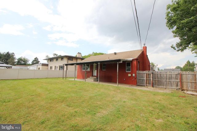 913 FAIRVIEW AVE, Bristol, PA 19007