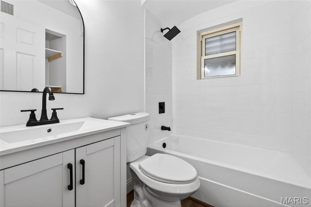 2170 Telegraph Road, St Louis, MO 63125