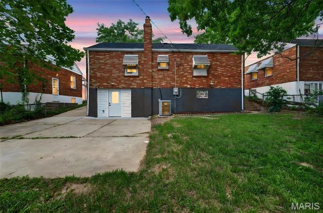 2170 Telegraph Road, St Louis, MO 63125