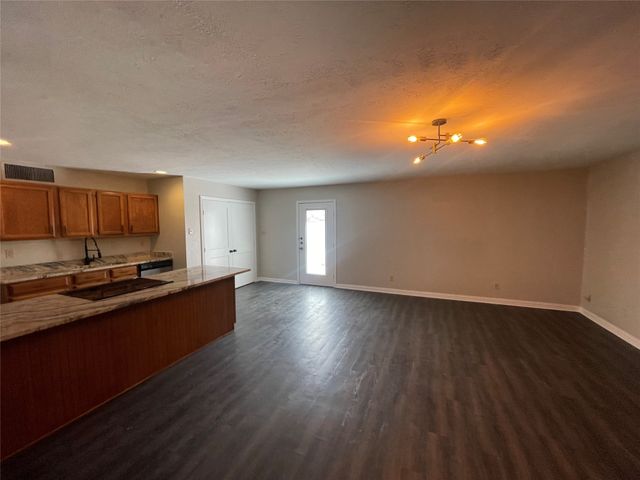 407 Woodcrest Way, Forney, TX 75126