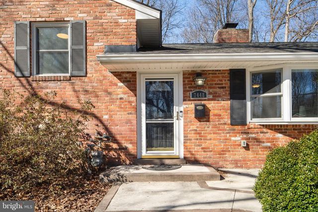 7448 LONG PINE DR, Springfield, VA 22151