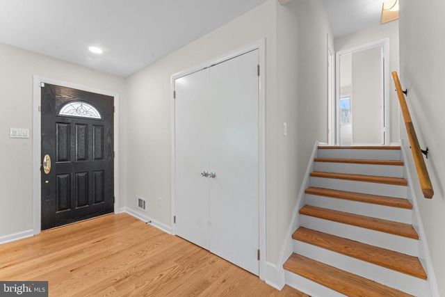 7448 LONG PINE DR, Springfield, VA 22151