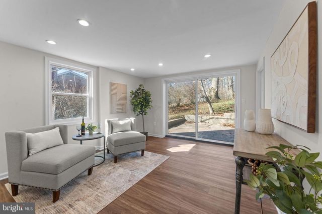 7448 LONG PINE DR, Springfield, VA 22151